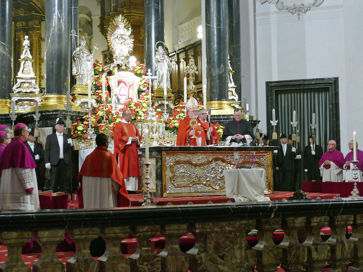 Abschlussvesper der Bischofskonferenz mit Austeilung des Bonifatiussegens (Foto: Karl-Franz Thiede)